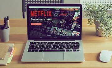 Создайте клон Netflix с нуля: JavaScript PHP + MySQL logo