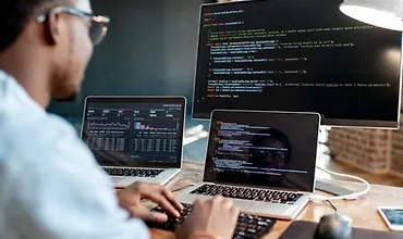 Изображение курса 50-дневный React Буткемп: Создание 50 реальных проектов с React