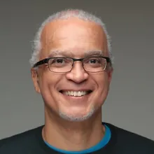 Chris Richardson logo