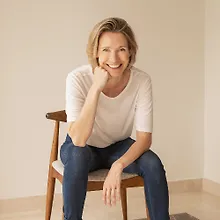 Christine Vallaure logo