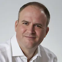Daniel Vaughan logo