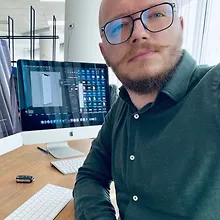 Learn And Code With Enid logo