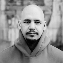 Павел Вейник logo